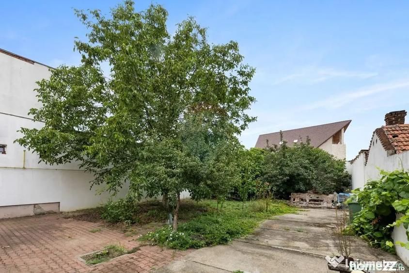 Spațiu comercial, de 75 mp, în Pârneava