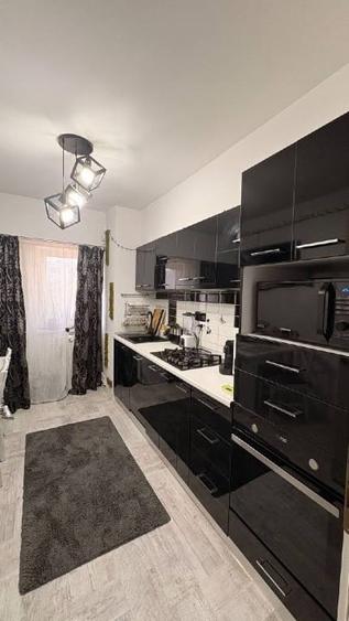Apartament cu 3 camere decomandat, mobilat în Păcurari