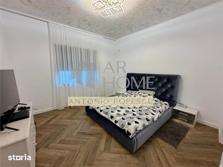 Casă cu 5 camere cu Teren 300 Mp în Târgșoru Vechi