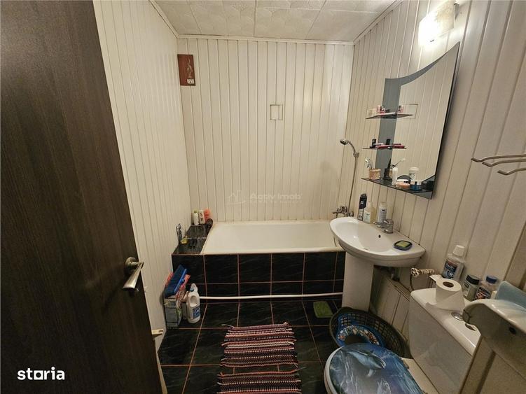 Apartament cu 2 camere decomandat, mobilat în Central