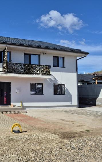 Apartament cu 3 camere în Sâncraiu de Mureș