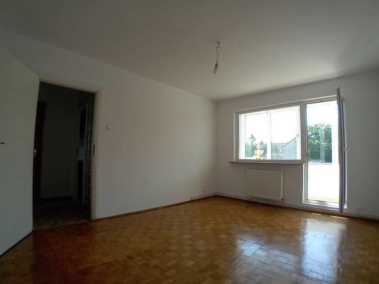 Apartament cu 2 camere semidecomandat în Județean