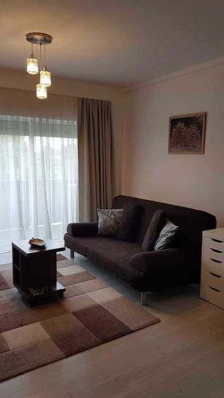 Apartament cu 3 camere decomandat în Păcii