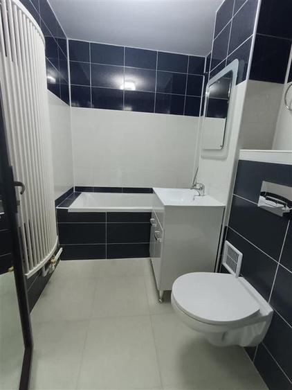 Garsonieră decomandată în Apollo
