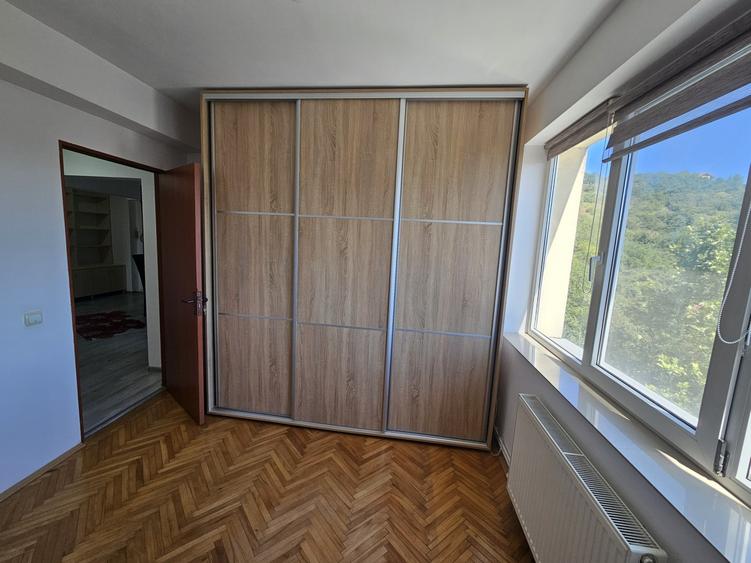 Apartament cu 3 camere decomandat, mobilat în Grigorescu
