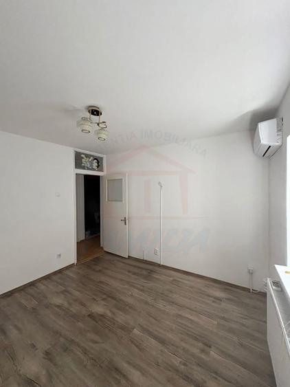 Apartament cu 2 camere decomandat în I. C. Frimu