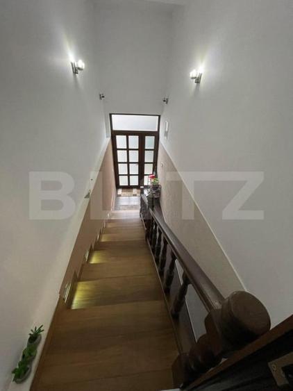 Casă individuală cu 6 camere cu Canalizare în Semicentral