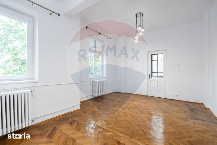 Apartament cu 3 camere în Cotroceni