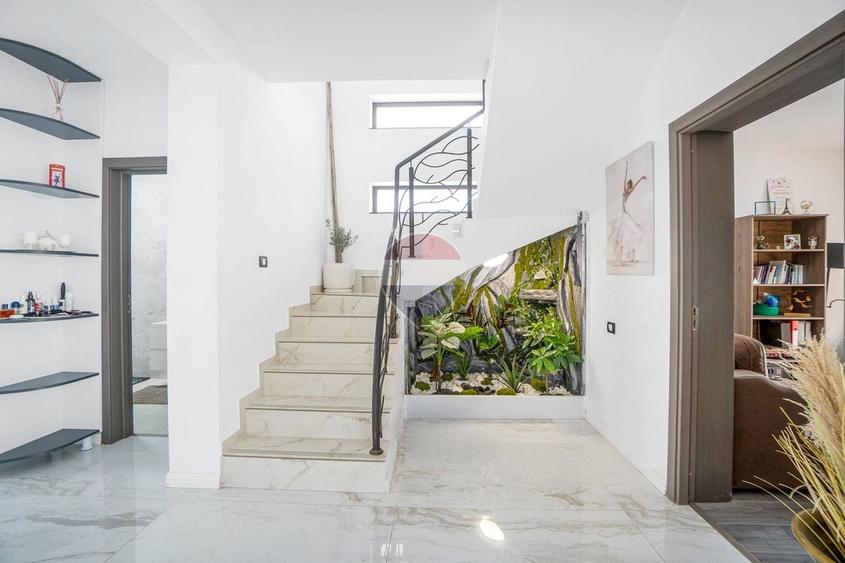Casă individuală cu 5 camere cu Teren 400 Mp în Bunloc