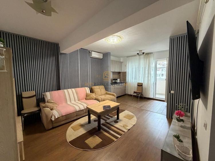 Apartament cu 2 camere semidecomandat, mobilat în Central