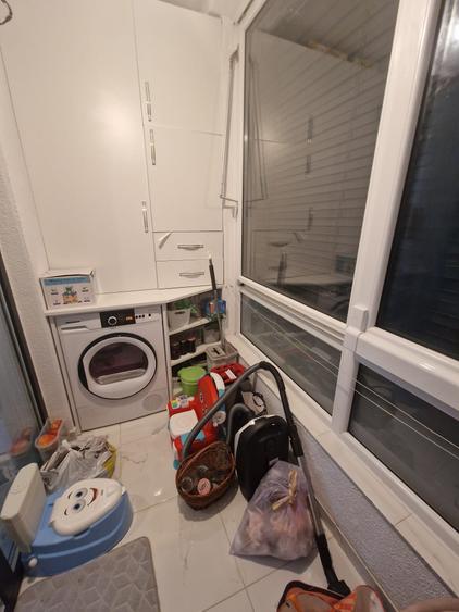 Apartament cu 3 camere semidecomandat, mobilat în Păcurari