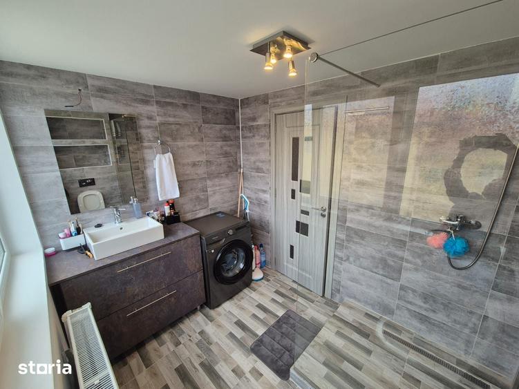 Apartament cu 4 camere în Central