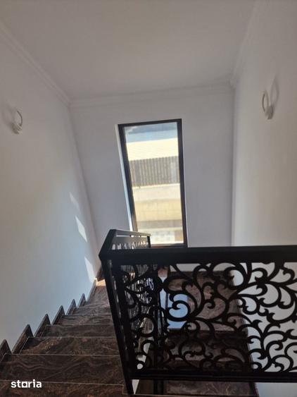 Casă cu 4 camere cu Teren 400 Mp în Central