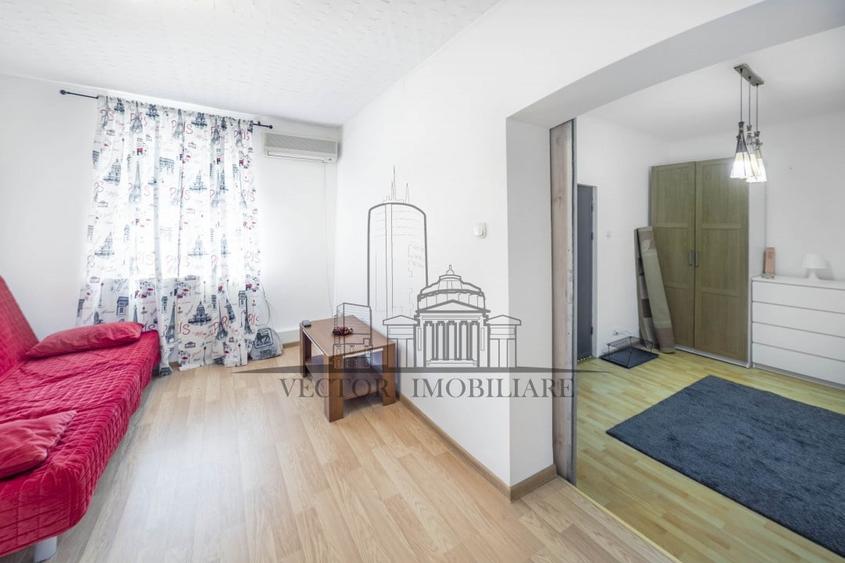 Apartament cu 2 camere semidecomandat, mobilat în Ultracentral