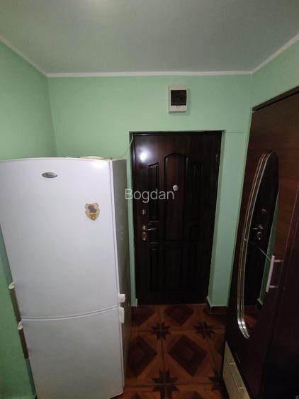 Apartament 2 camere semidecomandat