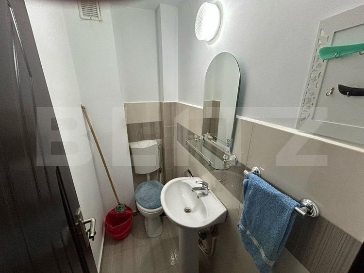 Apartament cu 3 camere decomandat, mobilat în Cetate