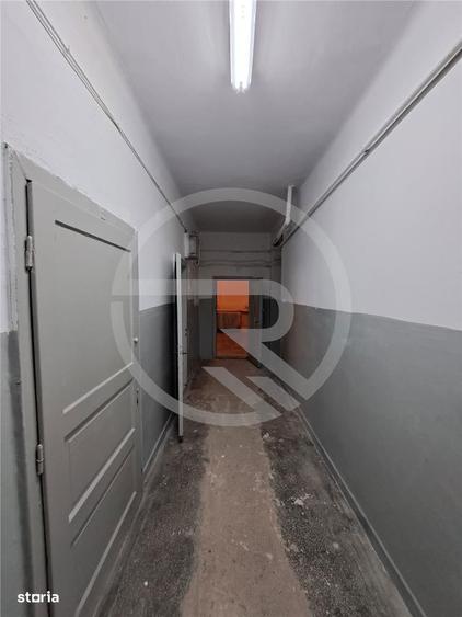 Spațiu comercial, de 150 mp, în Gruia