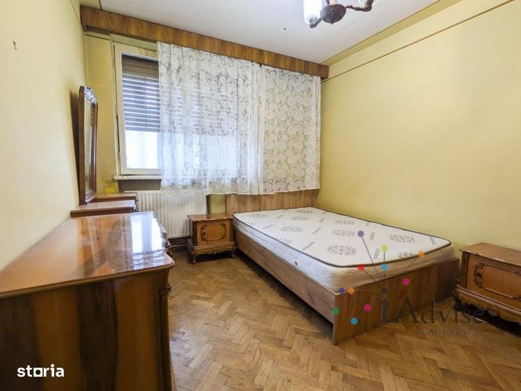 Apartament cu 3 camere decomandat în Sud