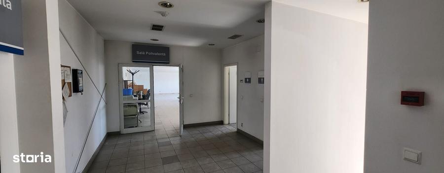 Spațiu comercial, de 6,500 mp, în Central