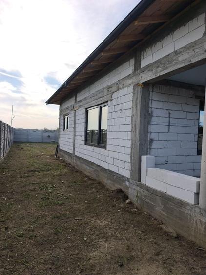 Casă cu 3 camere în Slătioara