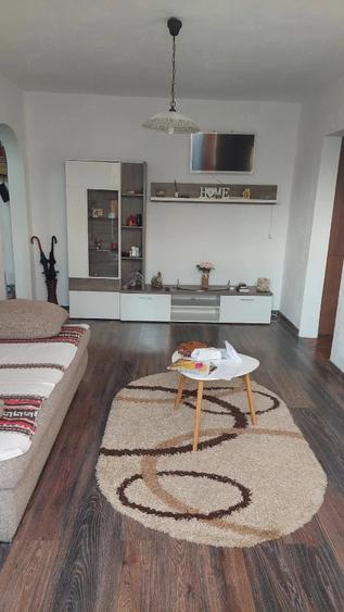 inchiriez apartament 2 camere - 9