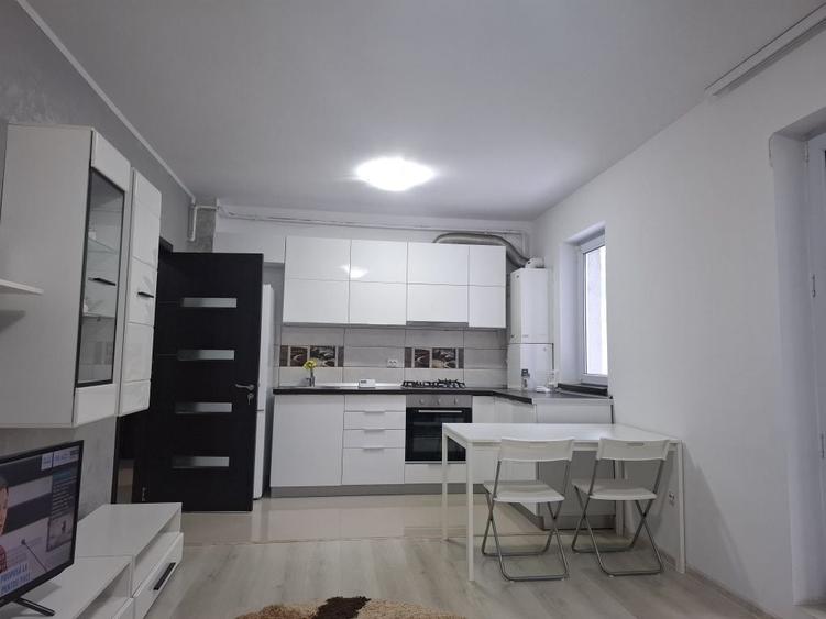 Apartament cu 2 camere semidecomandat în Central