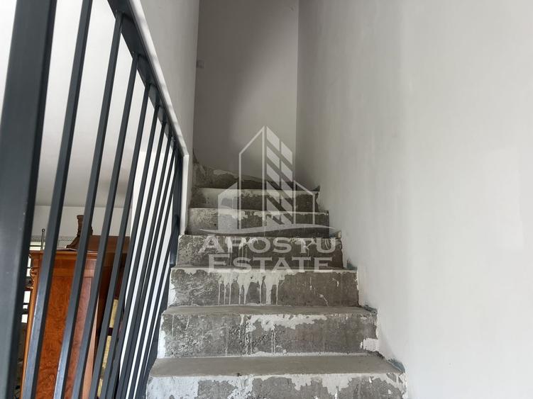 Duplex cu 3 camere cu Canalizare în Săcălaz
