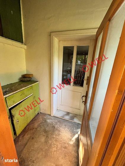 Casă cu Teren 8000 Mp în Cernat