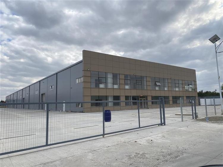 Spațiu industrial, de 4,260 mp, în Central