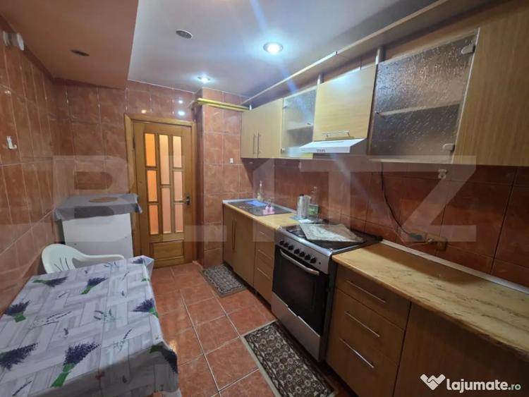 Apartament cu 2 camere decomandat în Micro 20