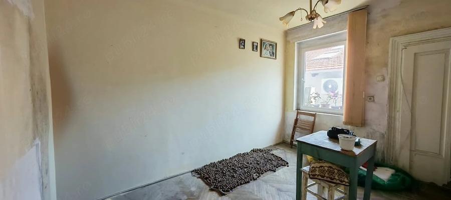 Garsonieră nedecomandată în 15 Noiembrie