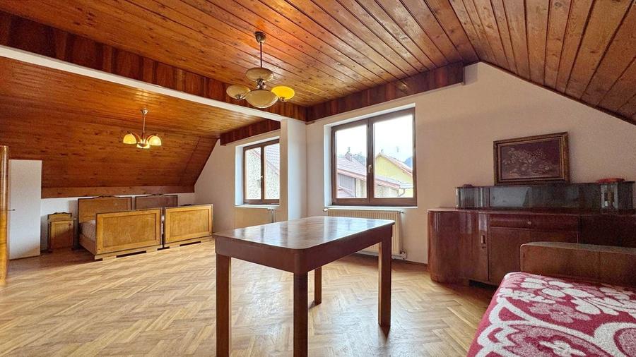 Duplex cu 5 camere cu Canalizare în Brașovul Vechi