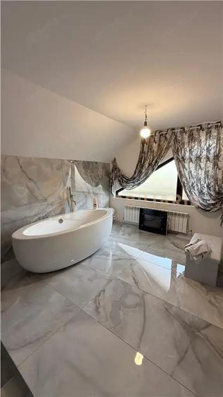 Apartament cu 2 camere decomandat în Independenței
