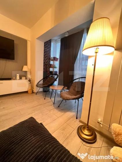 Apartament cu 4 camere decomandat în Central