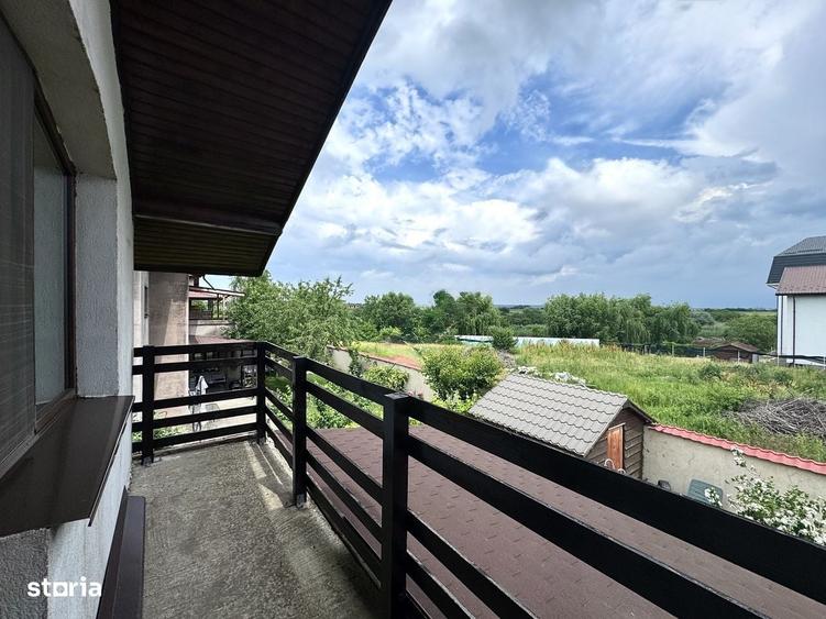 Casă cu 4 camere în Ostratu