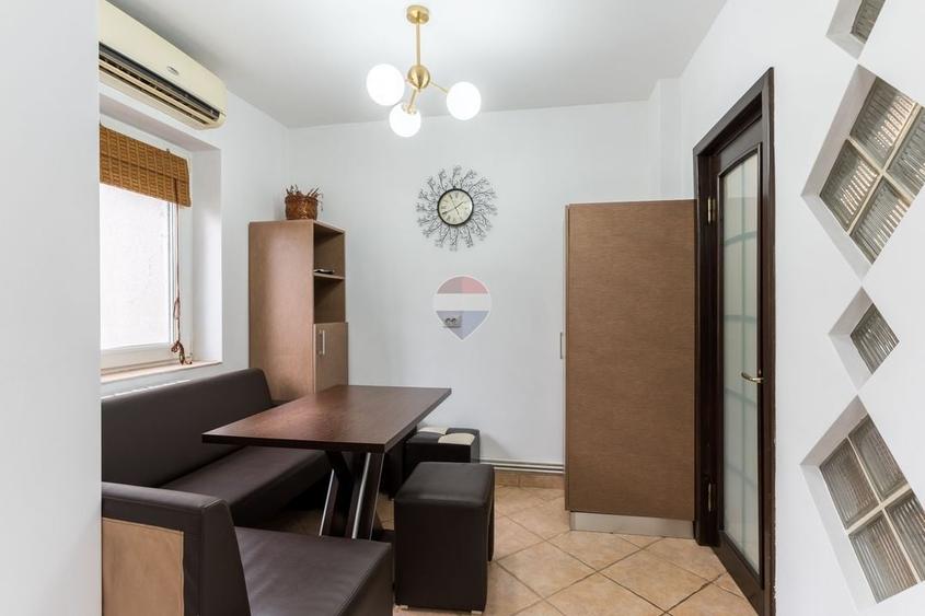 Apartament cu 3 camere decomandat, mobilat în Ultracentral