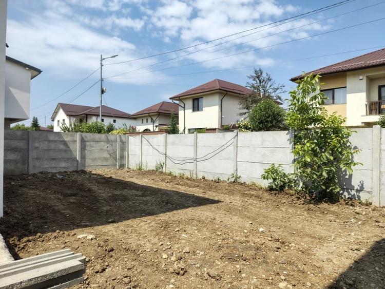 Casă individuală cu 4 camere cu Canalizare în Chiajna