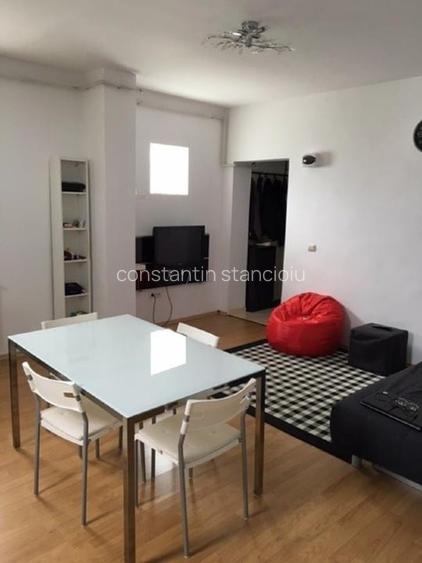 Vănd apartament 2 camere const.2011 .