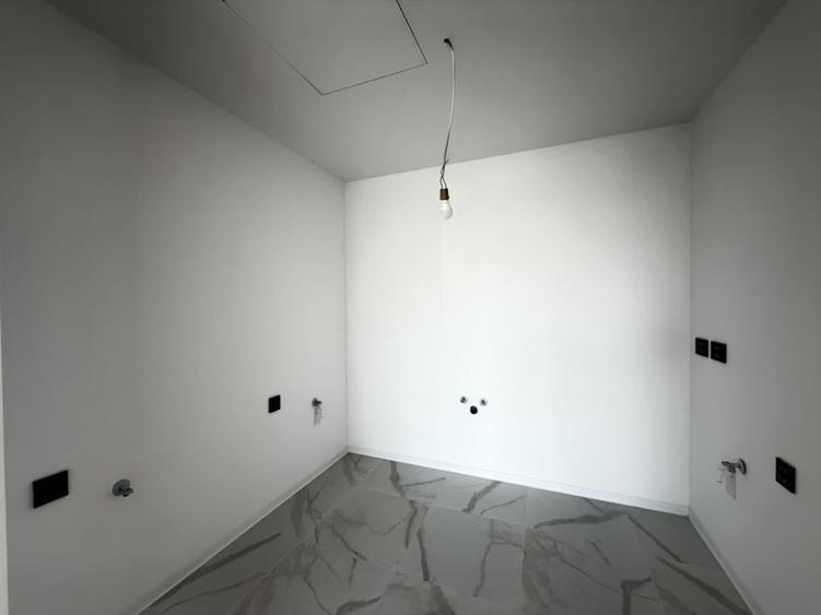 Apartament cu 3 camere decomandat în Floreasca