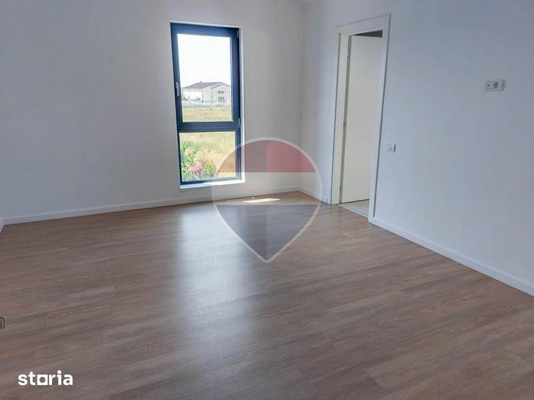 Apartament cu 4 camere în Tunari