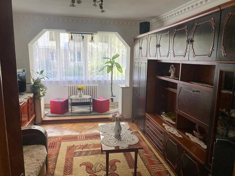 Apartament cu 2 camere decomandat în Dâmbu Pietros