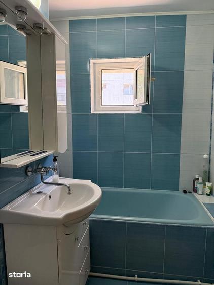 Apartament cu 2 camere decomandat în Micro 17