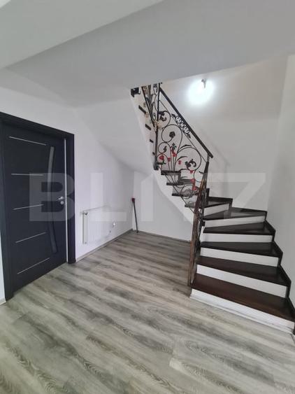 Duplex cu 5 camere cu Canalizare în Florești