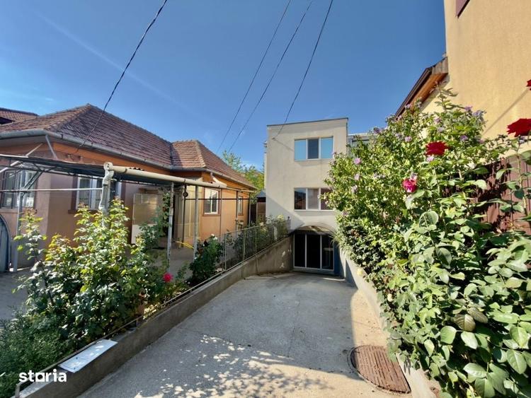 Casă cu 4 camere în Între Lacuri