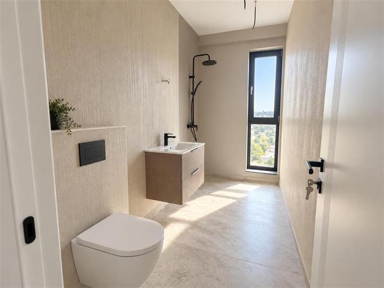 Apartament cu 2 camere decomandat în Exterior Vest