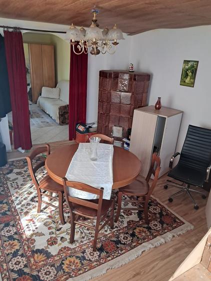 Casă individuală cu 4 camere cu Teren 4000 Mp în Roșia