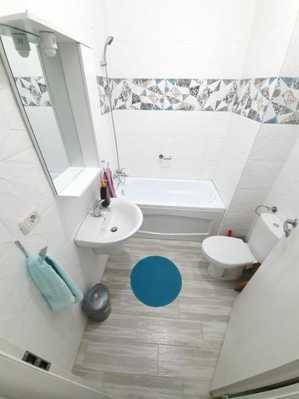 Apartament cu 2 camere semidecomandat, mobilat în Roșu