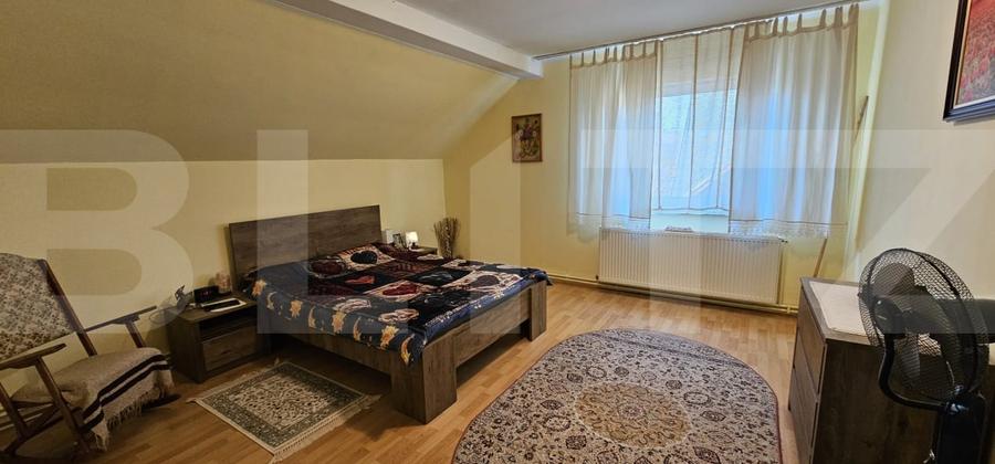 Casă individuală cu 4 camere cu Canalizare în Sâncraiu