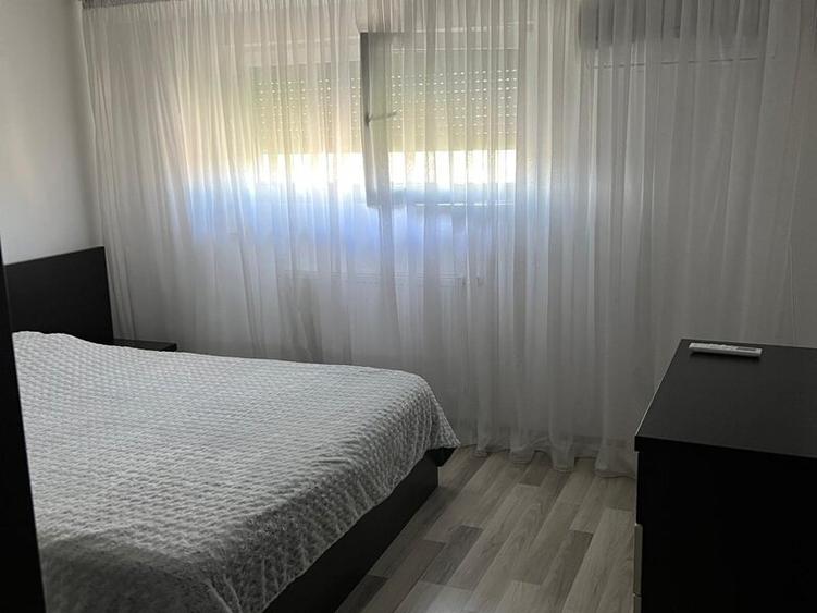 Apartament cu 3 camere decomandat, mobilat în Colentina