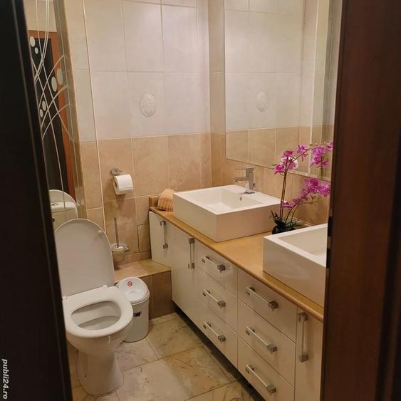 Apartament cu 3 camere decomandat în Spitalul Județean